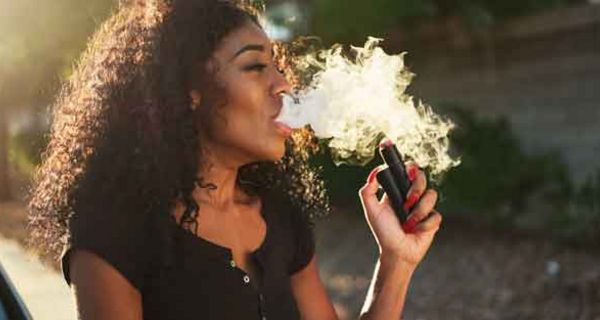 E-Zigaretten und Shishas sind für die Gesundheit ebenso riskant wie normale Zigaretten.