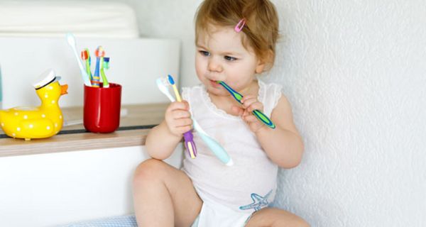 Die Mundflora eines Kindes liefert Hinweise auf das Übergewicht-Risiko.