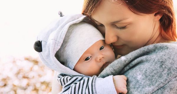 Mütter können anhand des Geruchs den Entwicklungsstand ihres Kindes bestimmen.