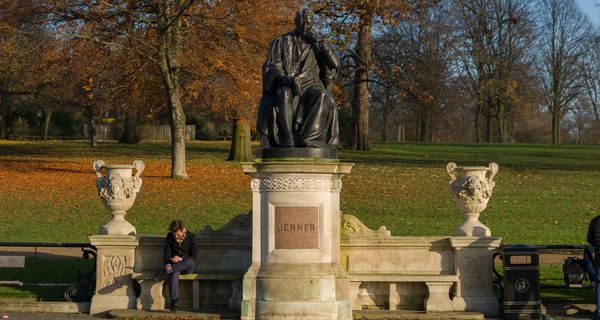 Edward-Jenner Statue im Hyde Park in London