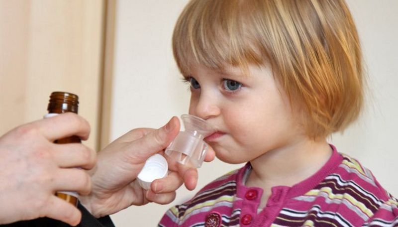 Kinder tun sich oft schwer damit, ihre Medizin zu nehmen.