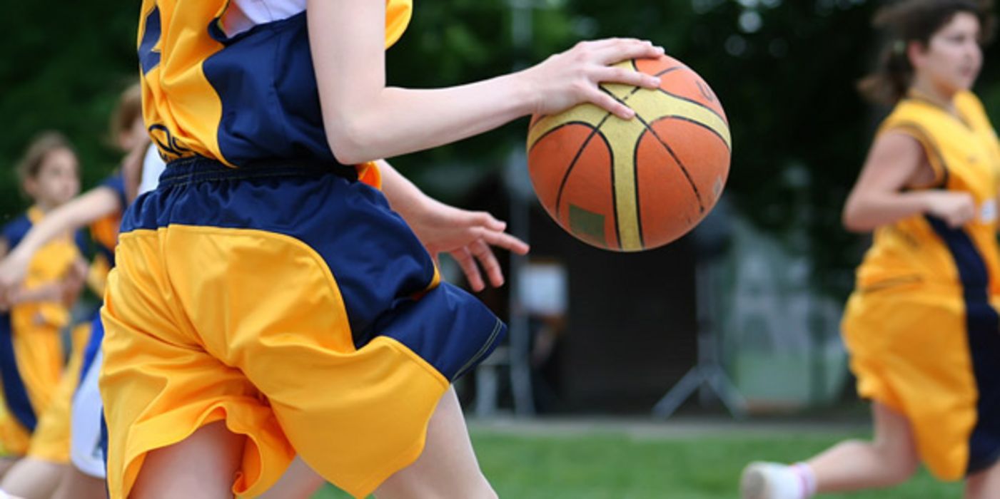 Basketballerinnen im Spiel