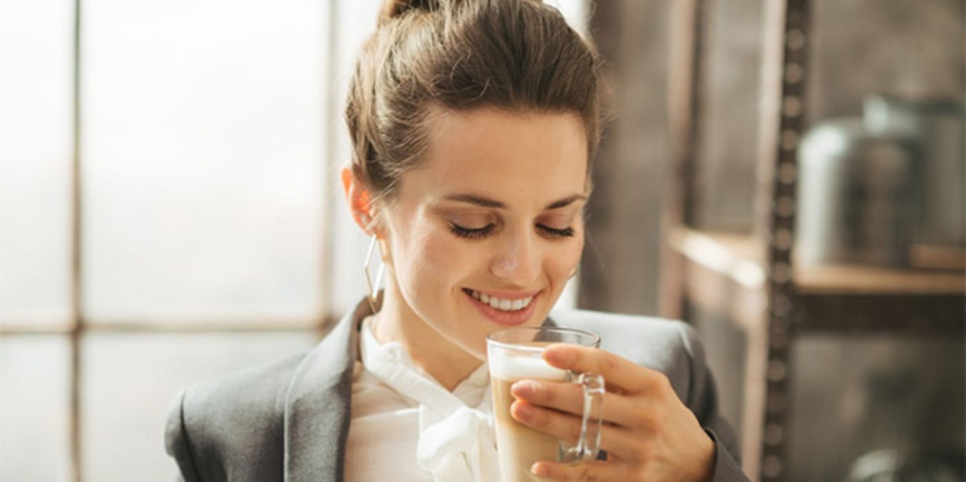 Zu viel Kaffee erhöht das Risiko für Bluthochdruck.