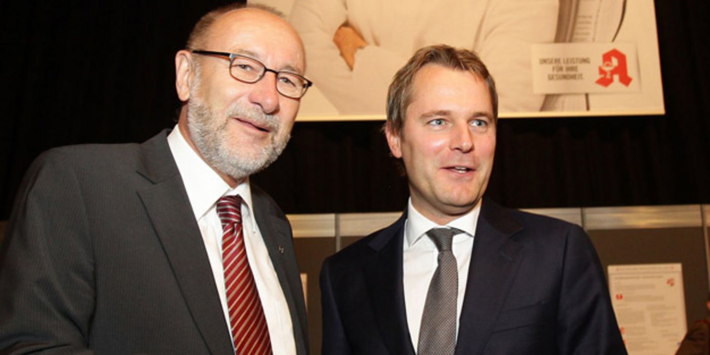 Bundesgesundheitsminister Daniel Bahr mit ABDA-Präsident Heinz-Günter Wolf