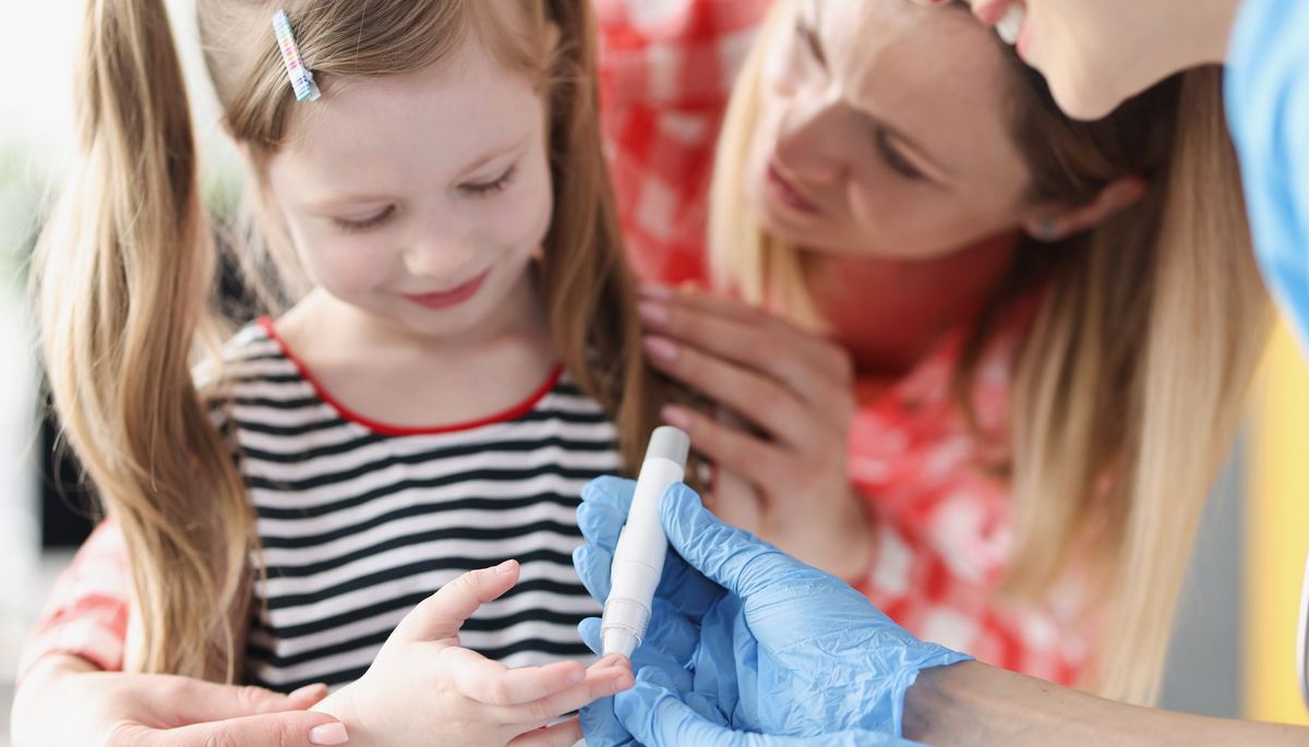 Kinder Mit Diabetes: Was Die Diagnose Für Familien Bedeutet | Aponet.de