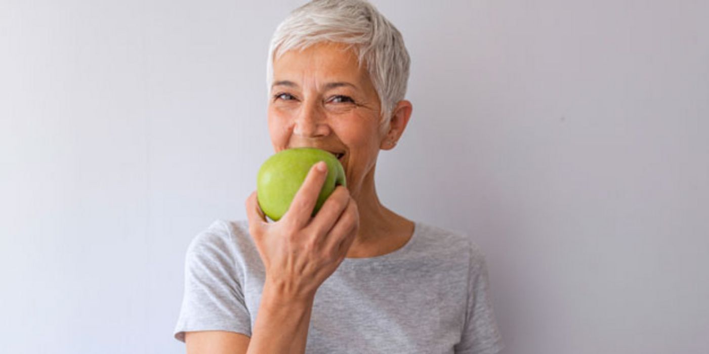 Viel Obst und Gemüse können Wechseljahresbeschwerden mindern.