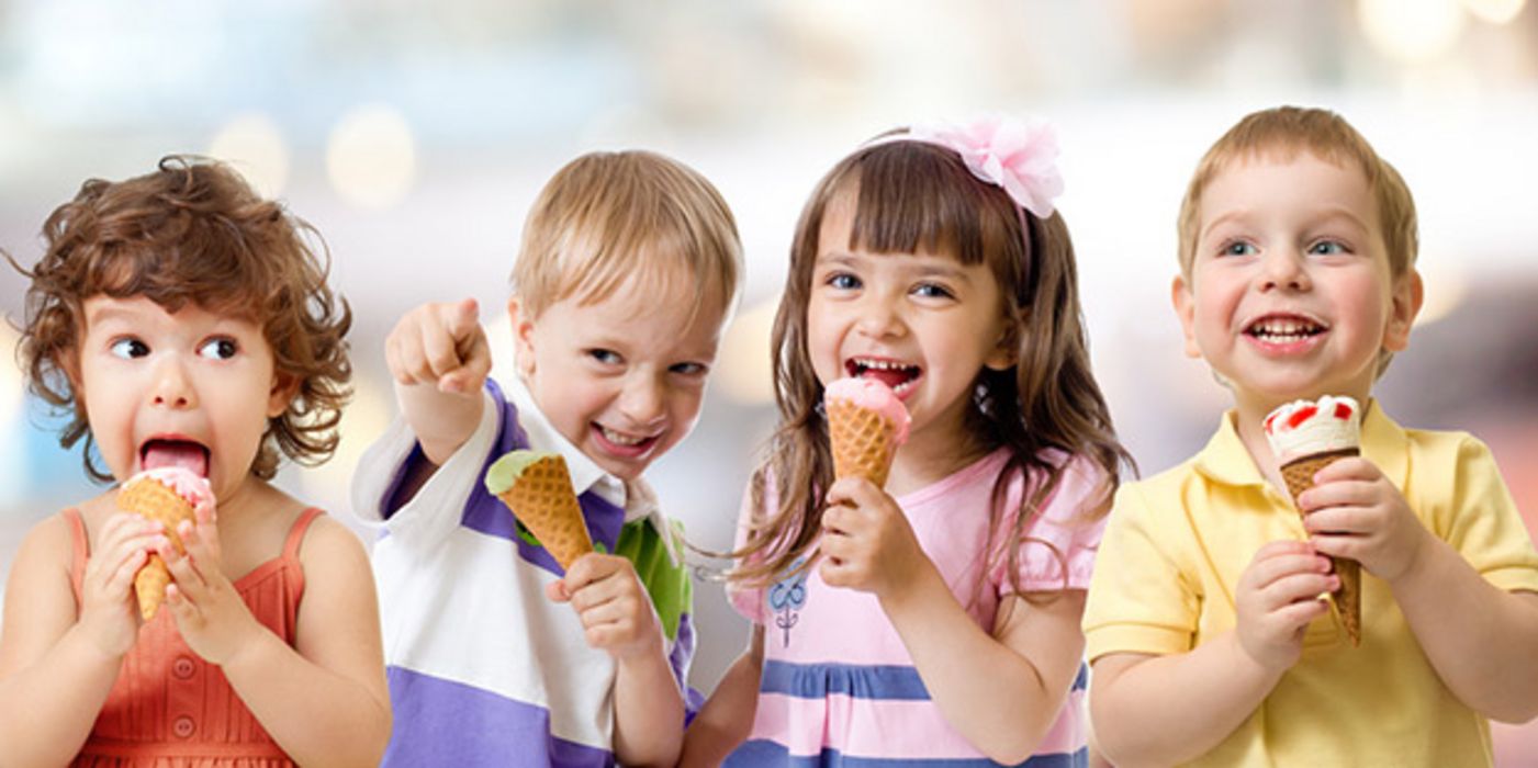 Lecker, so ein Eis! Und laut einer Forschungsarbeit gar nicht unbedingt schlecht für die Figur.