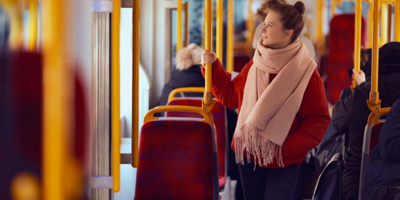 Wer regelmäßig Bus und Bahn fährt, bleibt schlank.