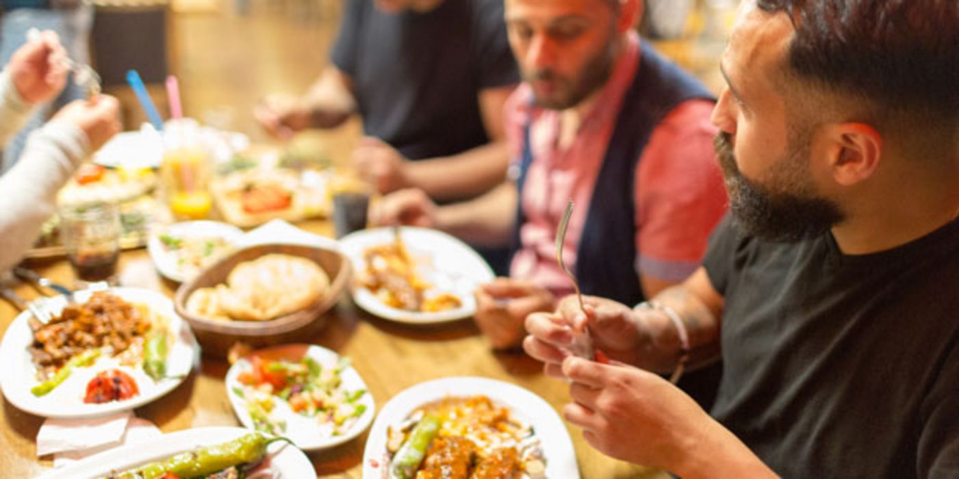 Im Ramadan dürfen Muslime erst nach Sonnenuntergang essen und trinken.