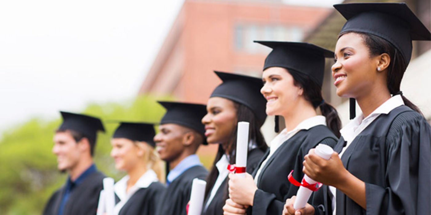 College-Absolventen nehmen im Laufe ihres Studiums zu.