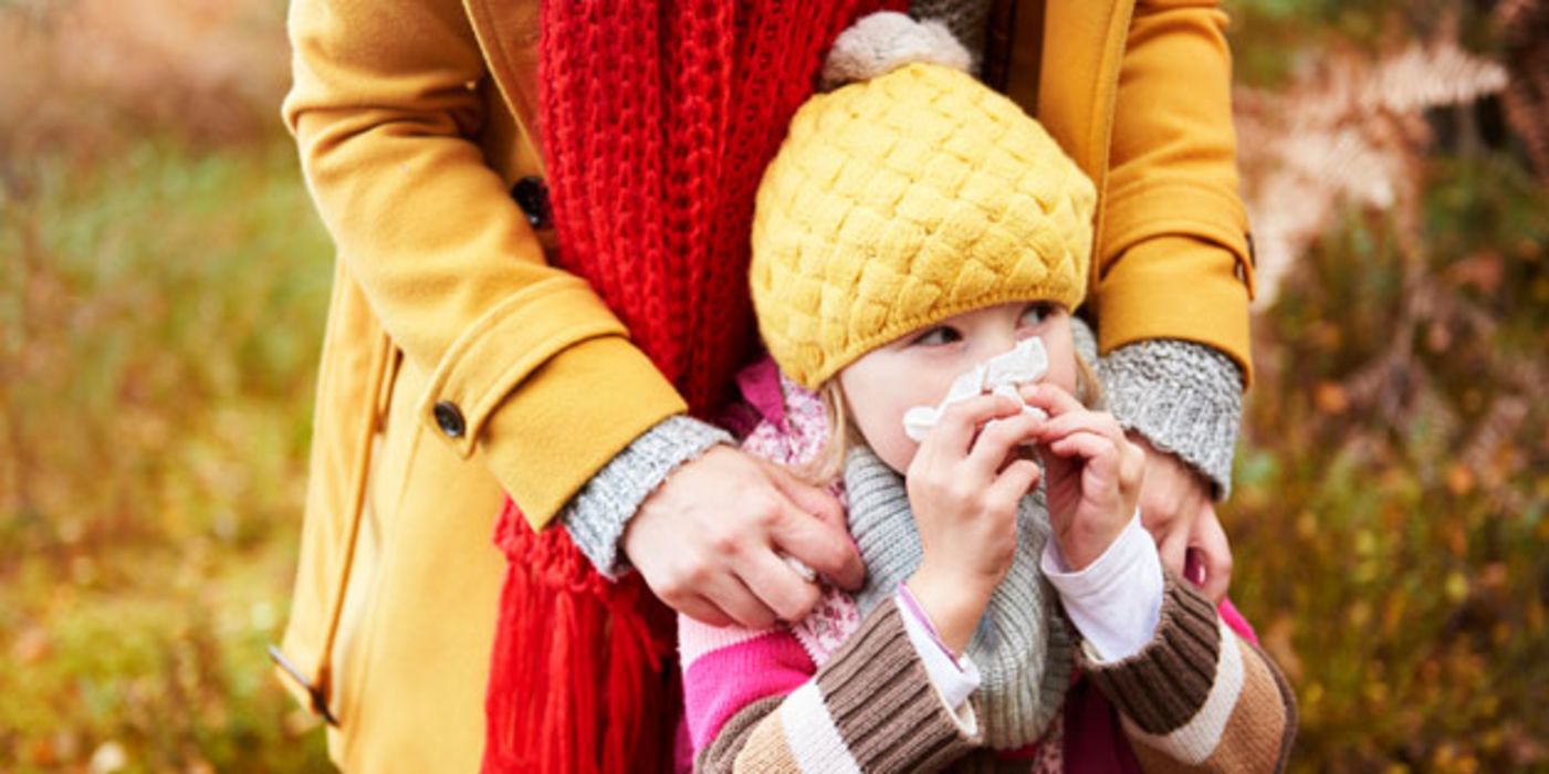 Kinder sind im Herbst ständig erkältet.