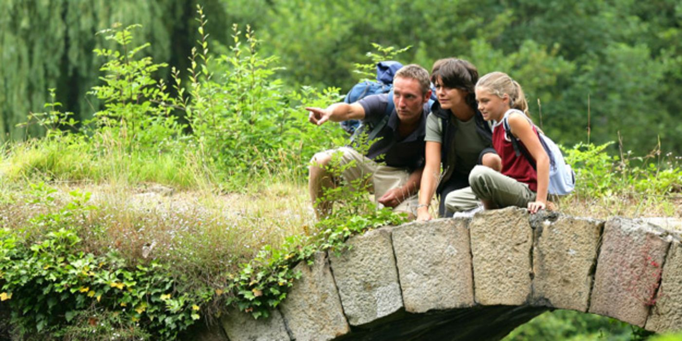 Familie auf einer Wanderung