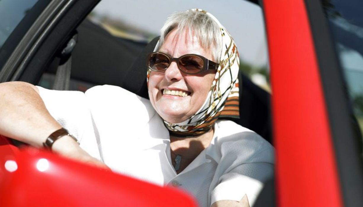 Frau mit Sonnenbrille