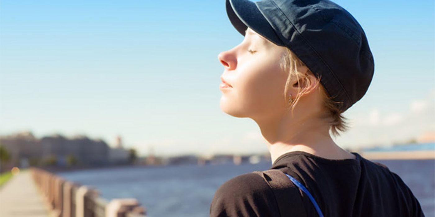 Vitamin D bildet der Körper unter Sonneneinstrahlung.