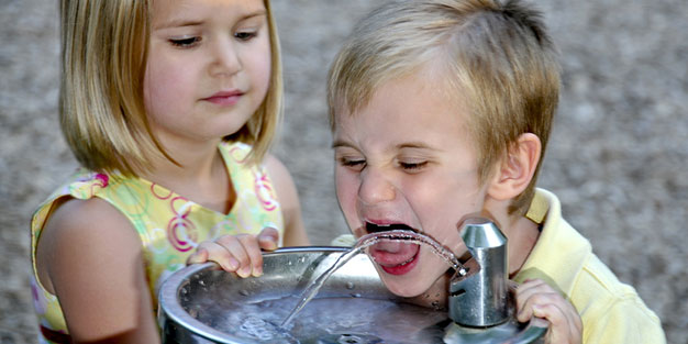 Deutsches Trinkwasser Erhält Note „sehr Gut“ | Aponet.de